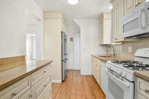 323 Wagner Avenue Mamaroneck NY 10543