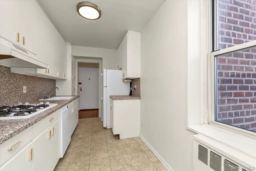 209-80 18 Avenue Bayside NY 11360