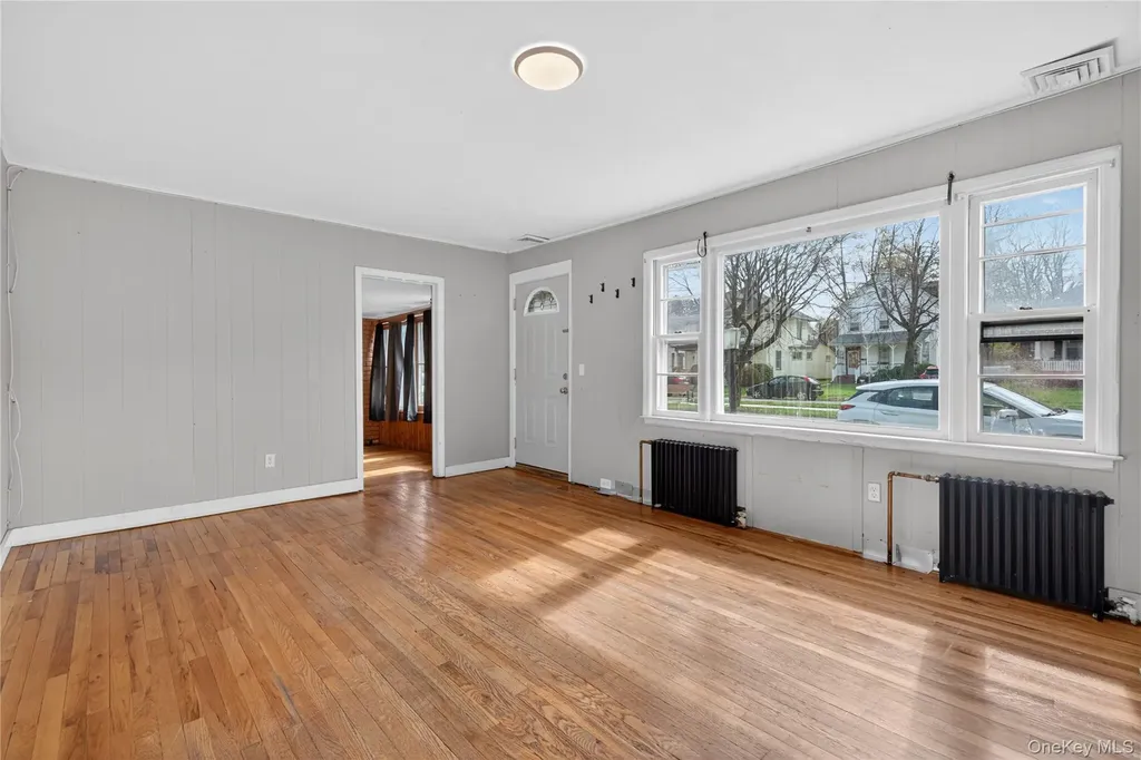 81 Pine Grove Avenue Kingston NY 12401