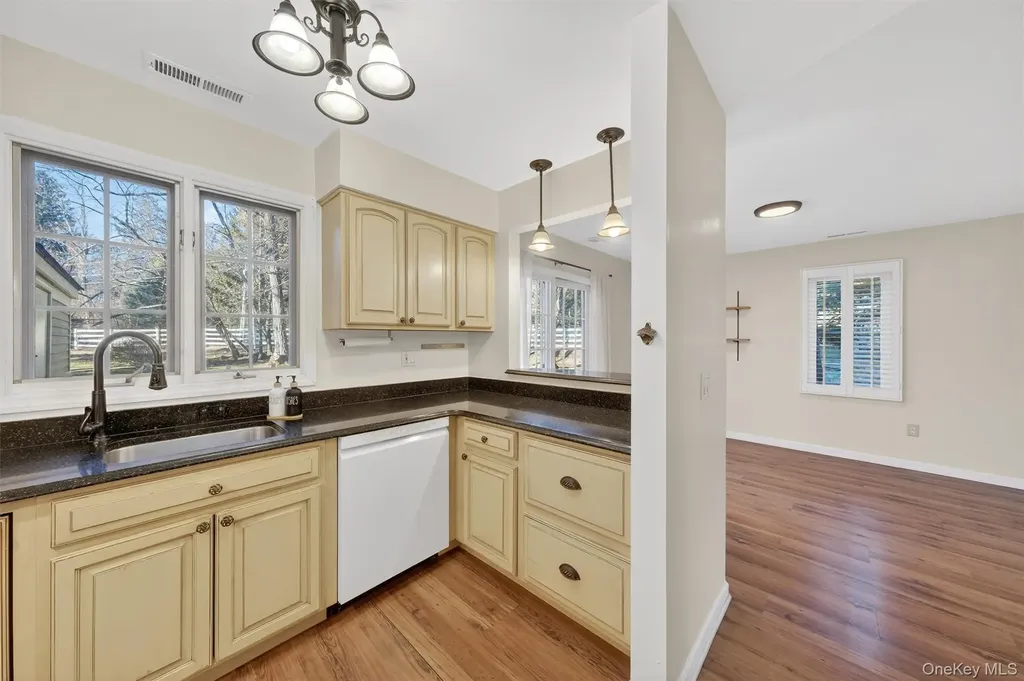 1306 Nutmeg Drive Carmel NY 10512