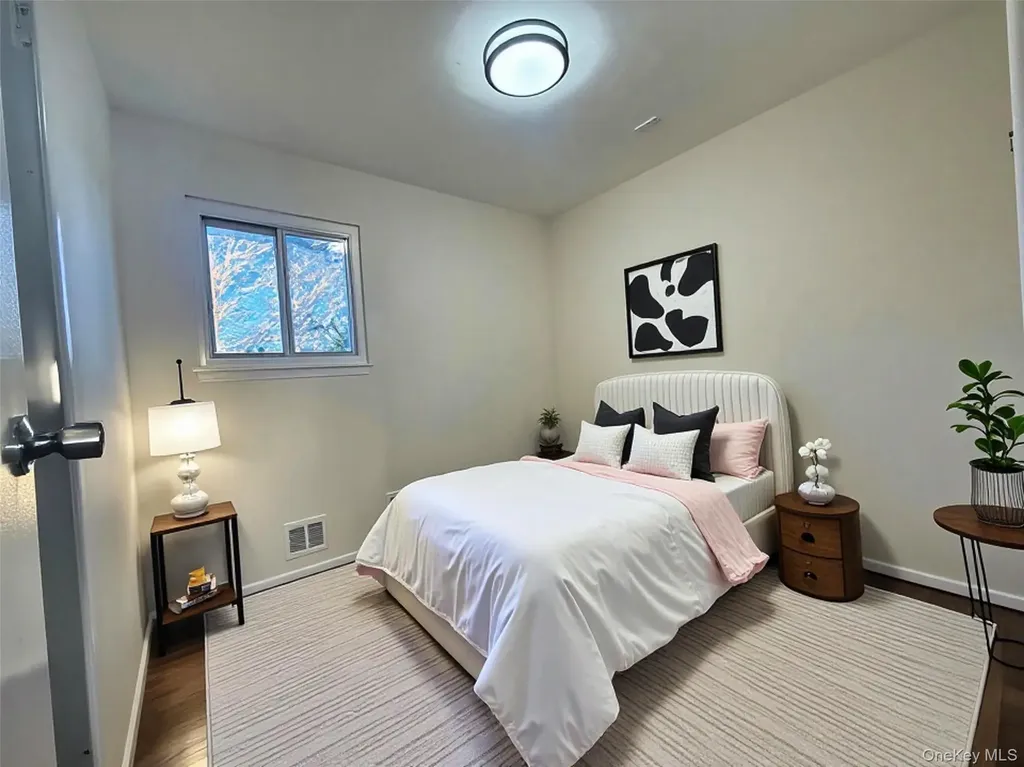 2804 Eagle Avenue Medford NY 11763