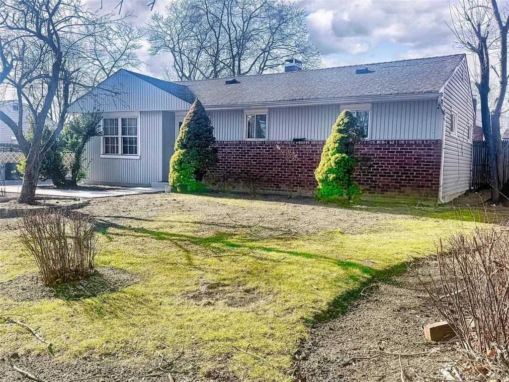 2804 Eagle Avenue Medford NY 11763
