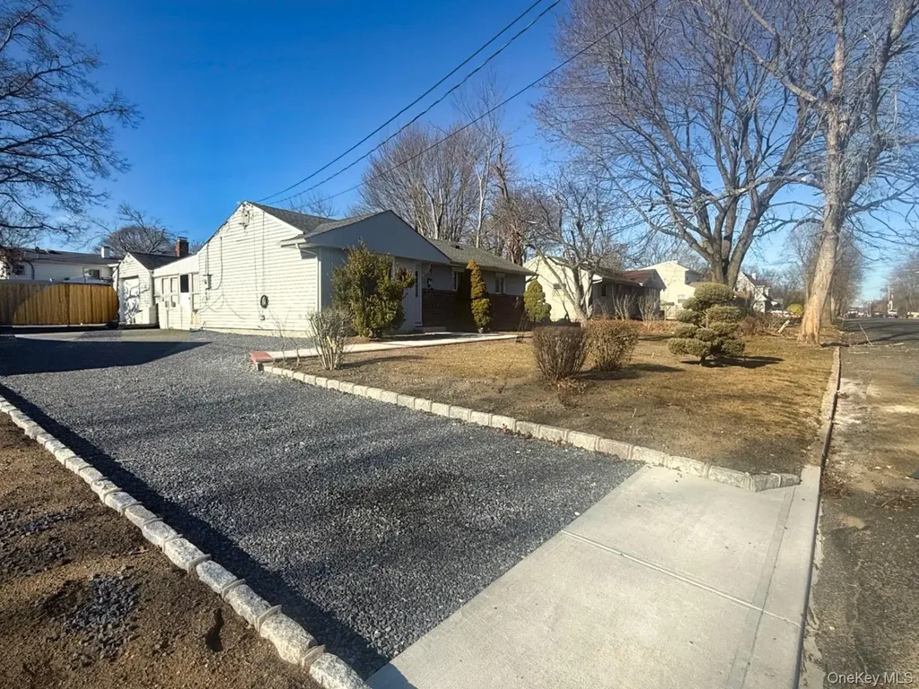 2804 Eagle Avenue Medford NY 11763