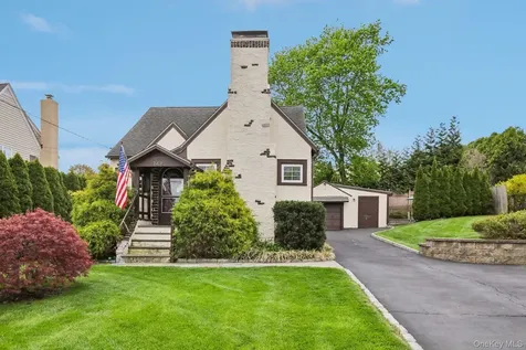 148 Chelsea Street Hawthorne NY 10532