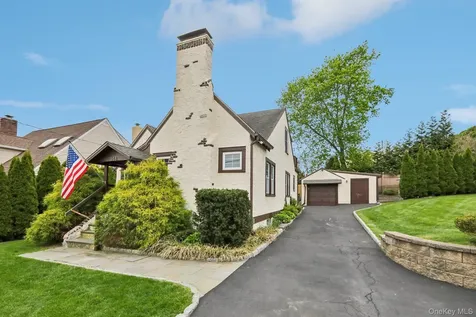 148 Chelsea Street Hawthorne NY 10532
