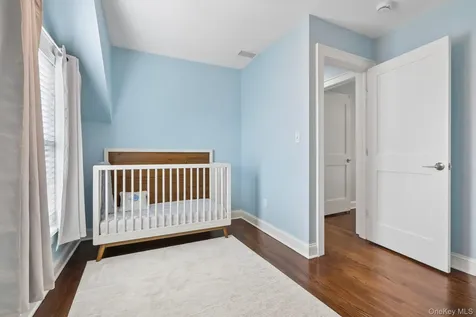 148 Chelsea Street Hawthorne NY 10532