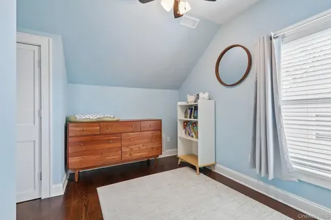 148 Chelsea Street Hawthorne NY 10532