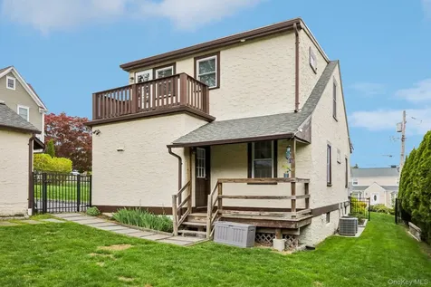 148 Chelsea Street Hawthorne NY 10532