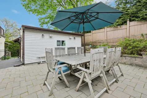 148 Chelsea Street Hawthorne NY 10532