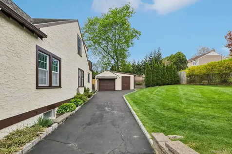 148 Chelsea Street Hawthorne NY 10532