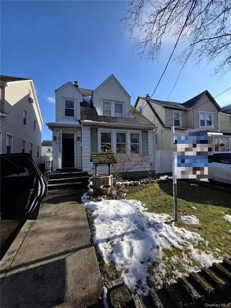 89-25 238th Street Bellerose NY 11426