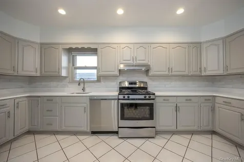 120 S Broadway Tarrytown NY 10591