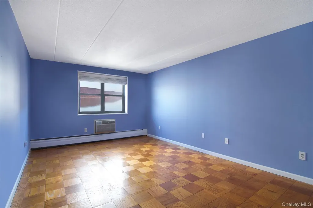 1085 Warburton Yonkers NY 10701