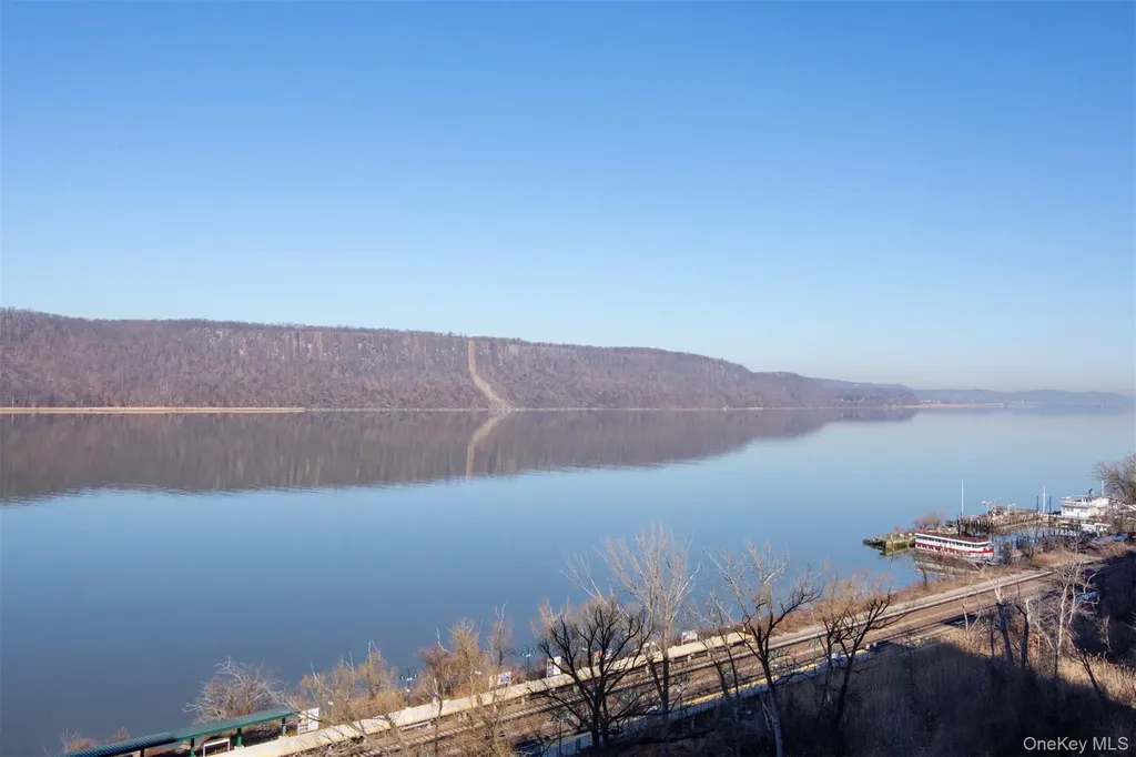 1085 Warburton Yonkers NY 10701
