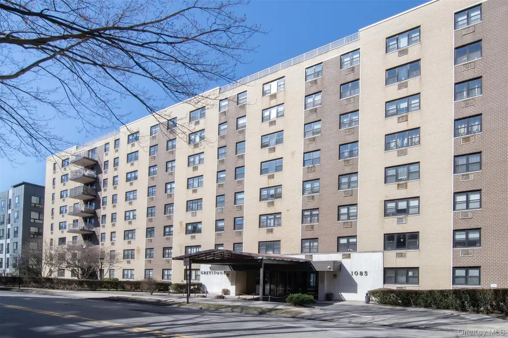 1085 Warburton Yonkers NY 10701