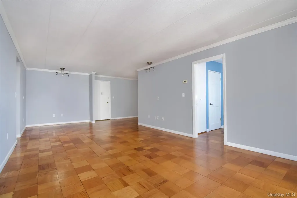 1085 Warburton Yonkers NY 10701