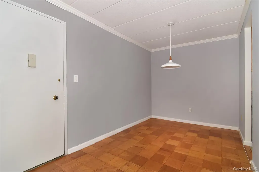 1085 Warburton Yonkers NY 10701