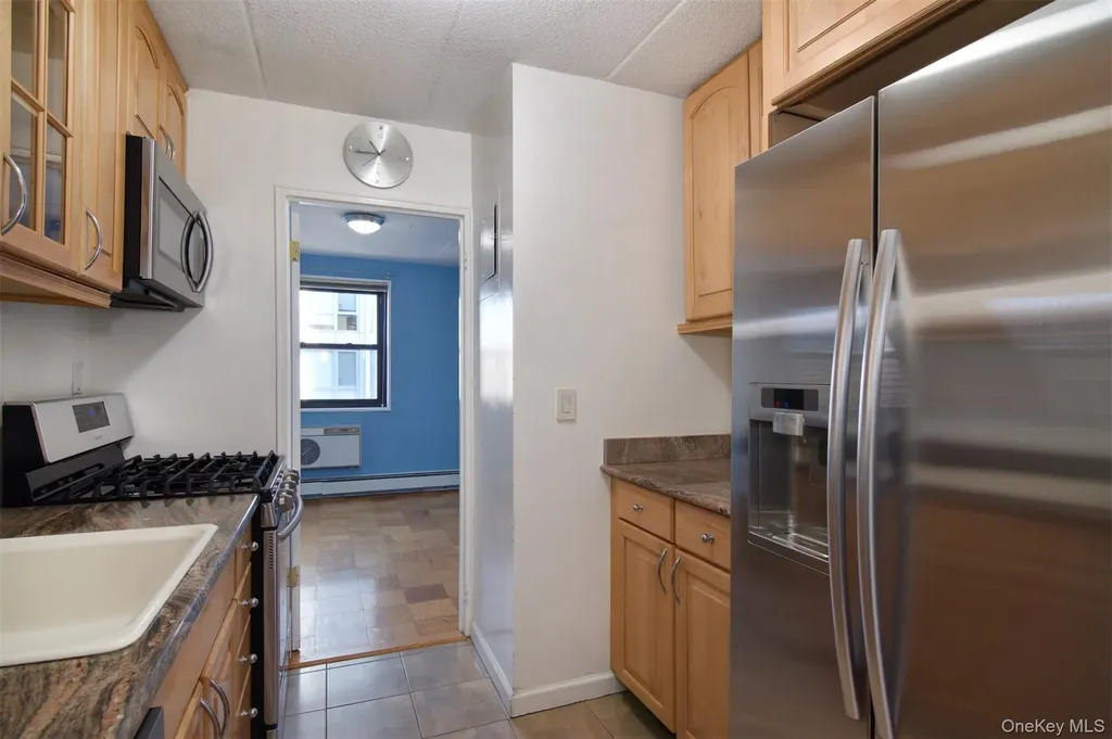 1085 Warburton Yonkers NY 10701