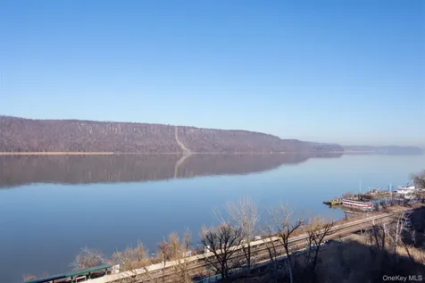 1085 Warburton Yonkers NY 10701
