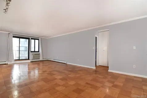 1085 Warburton Yonkers NY 10701