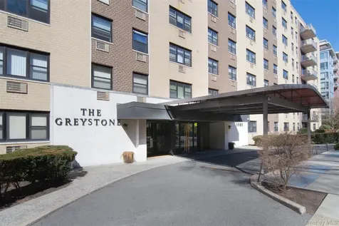 1085 Warburton Yonkers NY 10701