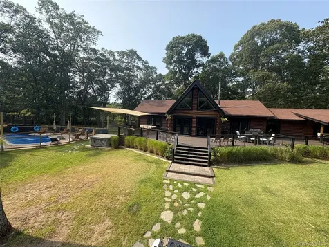 1710 Gull Pond Lane Greenport NY 11944