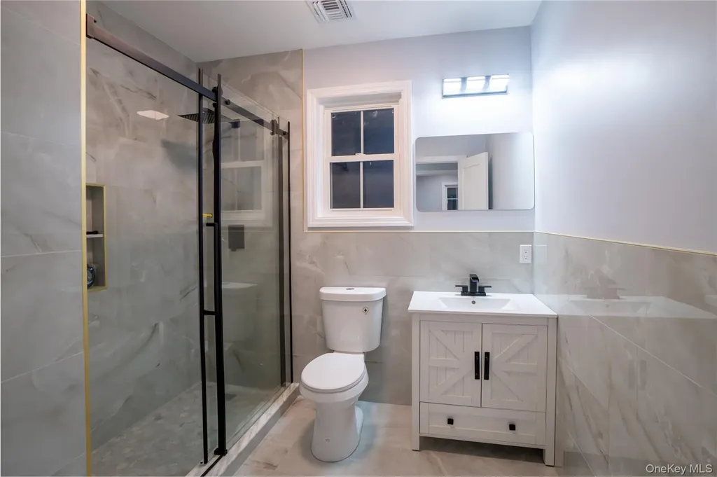 139 Maple Avenue Bethpage NY 11714