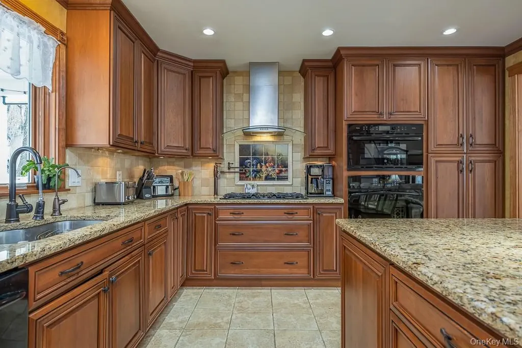 9 Georgian Drive Stony Point NY 10980