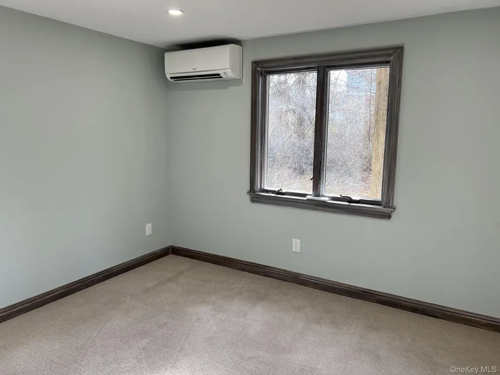 24 Lindner Place Smithtown NY 11787