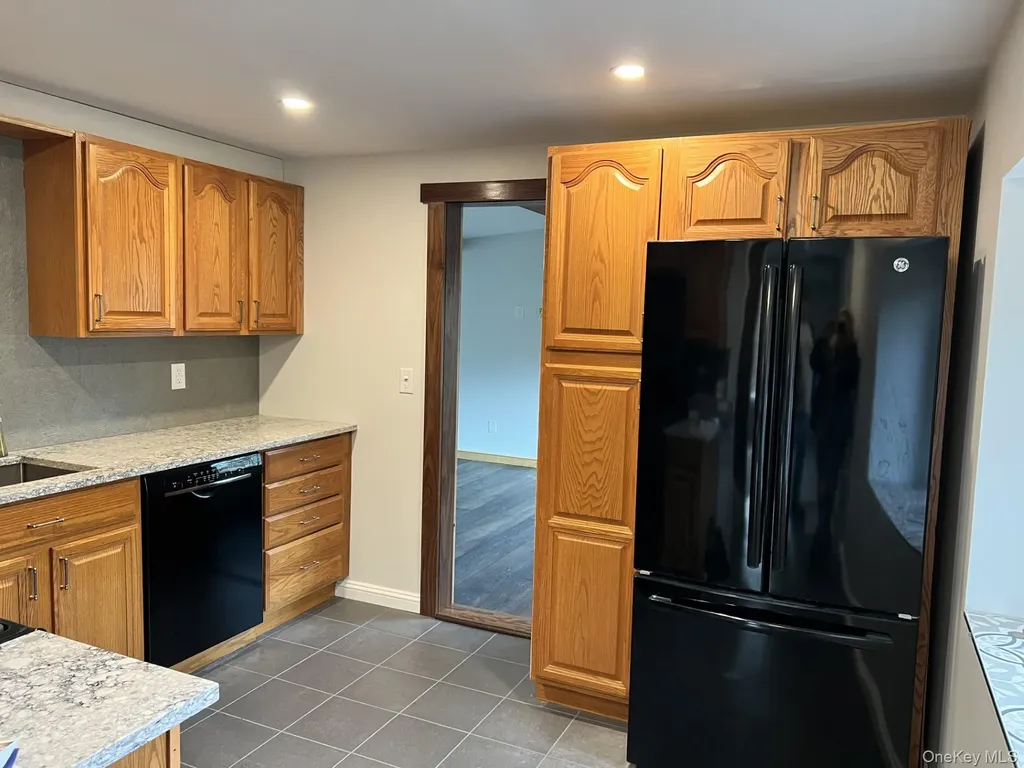 24 Lindner Place Smithtown NY 11787