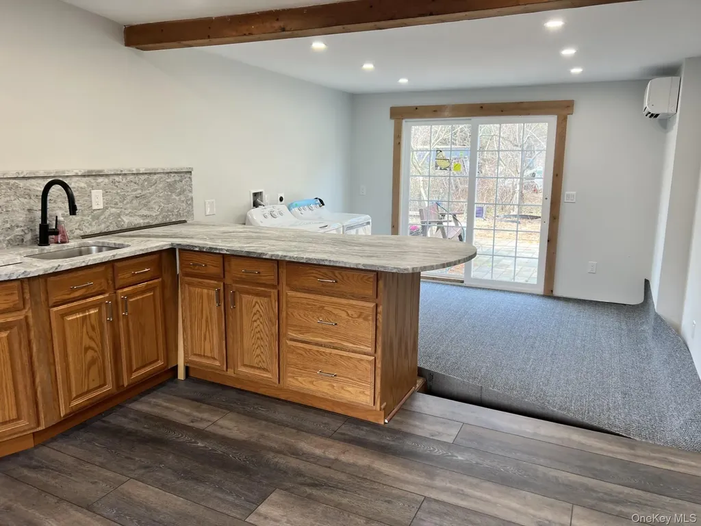 24 Lindner Place Smithtown NY 11787
