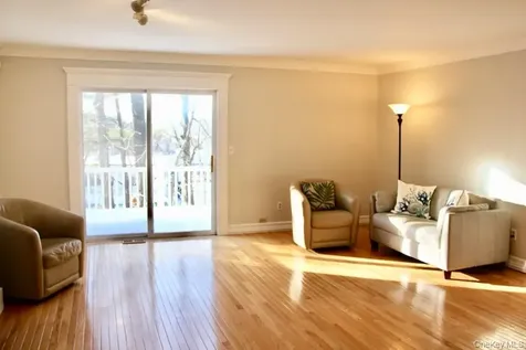 104 Park Drive Mount Kisco NY 10549