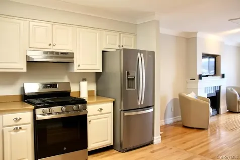 104 Park Drive Mount Kisco NY 10549