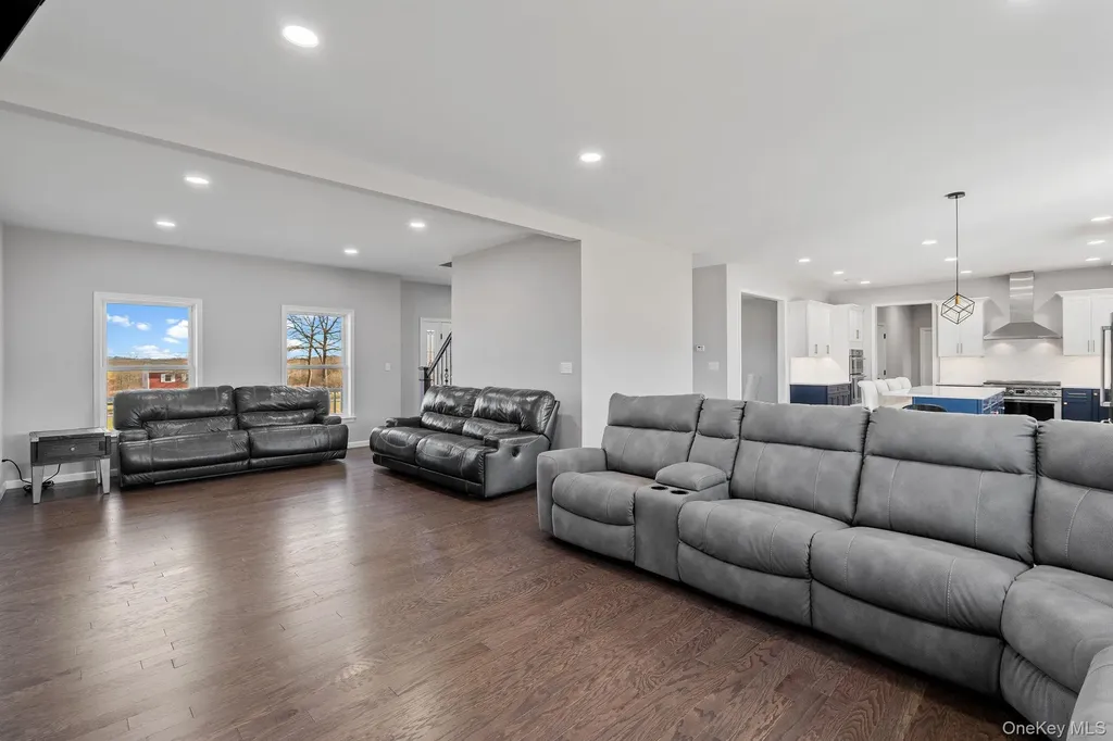 10 Harrier Ridge Drive Wallkill NY 12589