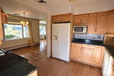 41 Country Club Road Bellport Village NY 11713