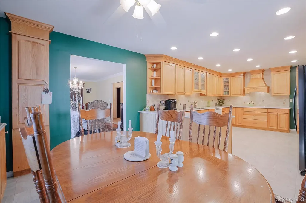 13 Edna Drive Hyde Park NY 12538
