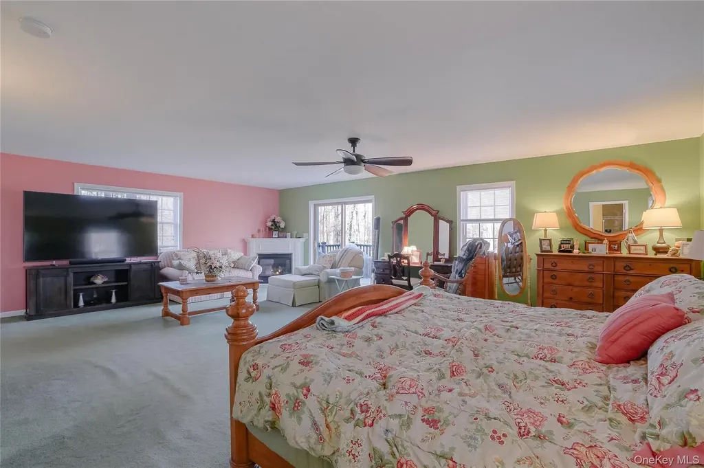 13 Edna Drive Hyde Park NY 12538