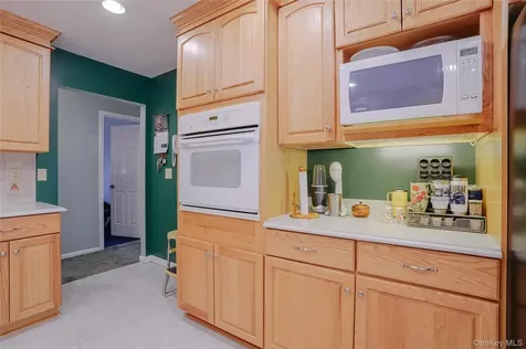 13 Edna Drive Hyde Park NY 12538