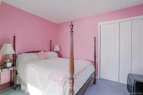 13 Edna Drive Hyde Park NY 12538