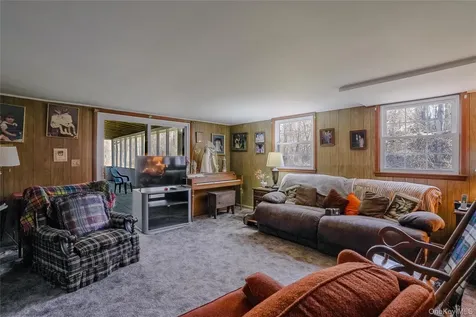 13 Edna Drive Hyde Park NY 12538