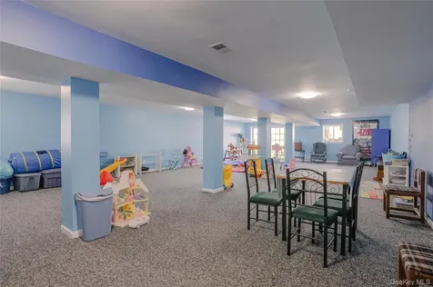 13 Edna Drive Hyde Park NY 12538