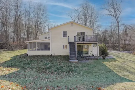 13 Edna Drive Hyde Park NY 12538