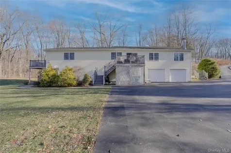 13 Edna Drive Hyde Park NY 12538