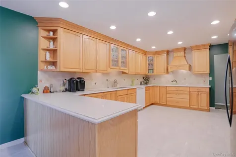 13 Edna Drive Hyde Park NY 12538