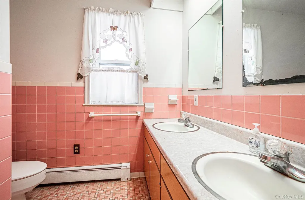 238 S Centerville Road Middletown NY 10940