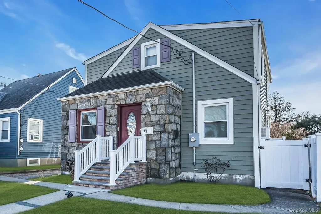 31 Cedar Street Roosevelt NY 11575