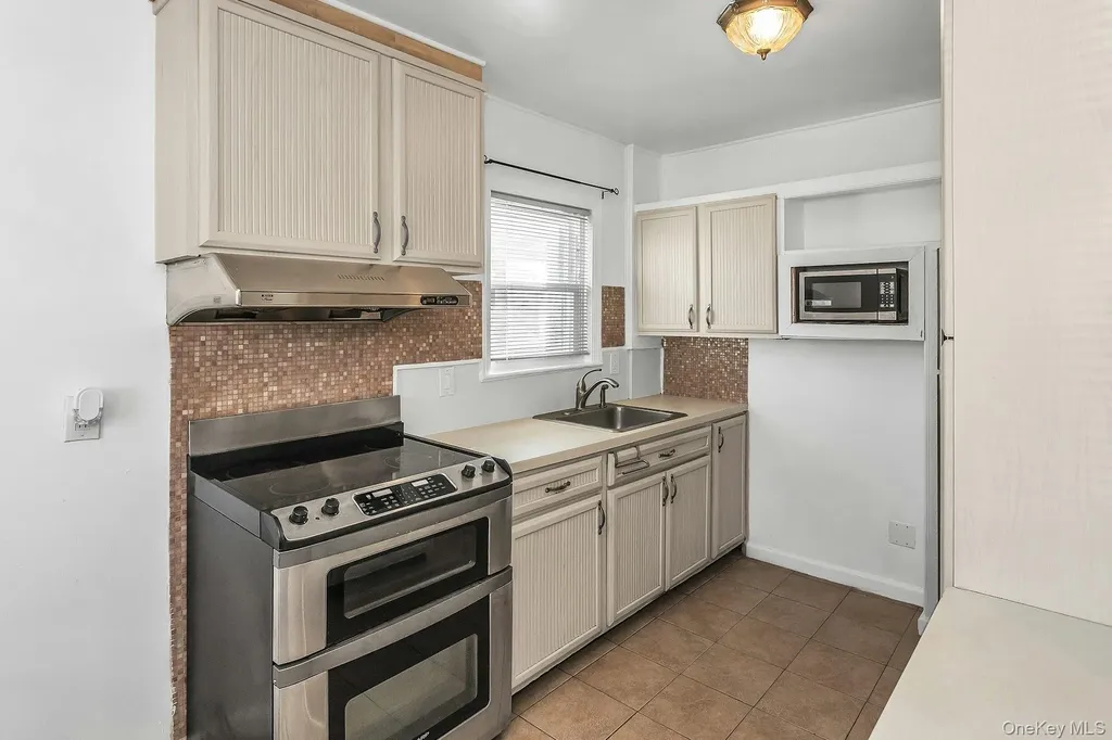 31 Cedar Street Roosevelt NY 11575
