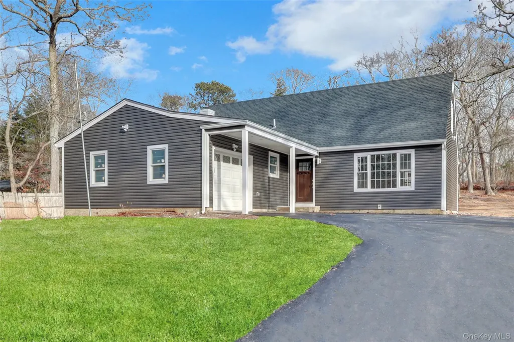 321 Smith Road Shirley NY 11967