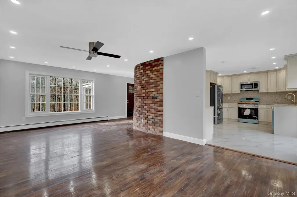 321 Smith Road Shirley NY 11967