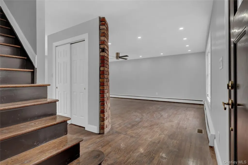 321 Smith Road Shirley NY 11967